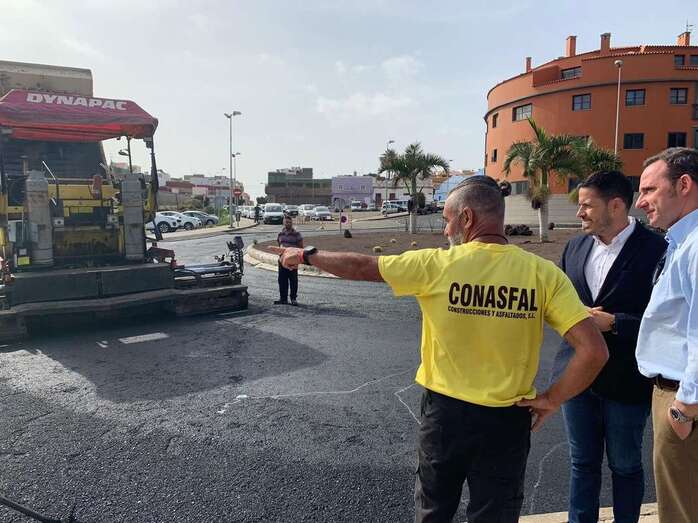 Obras de asfaltado de la Avenida Alcalde Alejandro Castro (Foto TA)